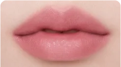 一般唇彩經過一段時間後的唇妝